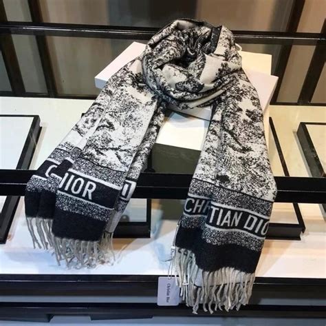 christian Dior scarf men